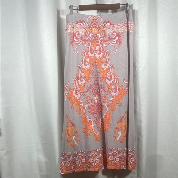 INC International Concepts Gray and Orange Patterned Skirt light weight fabric - Picture 1 of 4